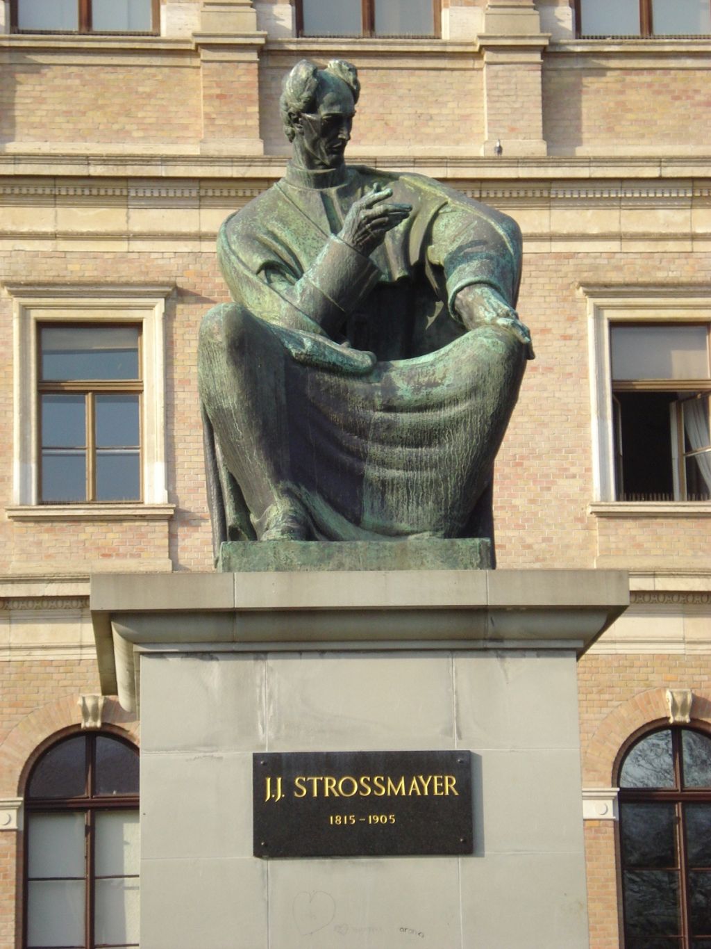 Spomenik Josipu Juraju Strossmayeru (rad kipara Ivana Meštrovića)